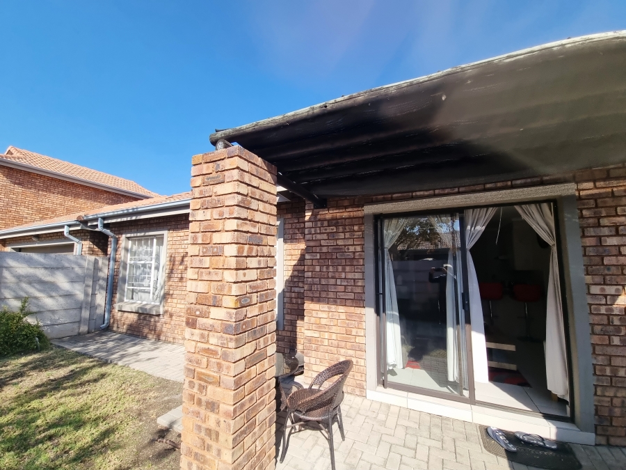 2 Bedroom Property for Sale in Ngwenya River Estate North West